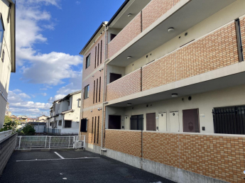 伊丹市荻野２丁目のマンションの画像