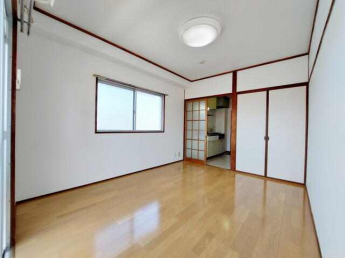 間取り・内観写真は参考です。