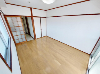 間取り・内観写真は参考です。