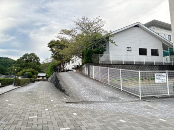 愛媛県立大洲高校まで376m