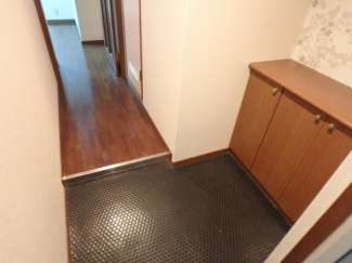 落ち着いた玄関です