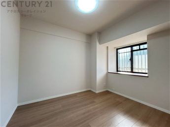 創造性や成長を促す遊びの空間を提供。学習や趣味に集中できる環境を整えます。個別のプライベートスペースは自己表現と自立心を育み、心地よい睡眠環境を整えリラックスできる場所を提供。
