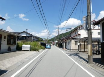 【前面道路含む現地写真】