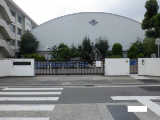 松山市立石井小学校まで757m