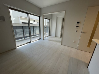 こちらのリビングで趣味の時間をお楽しみください