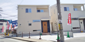 落ち着いた雰囲気の外観です