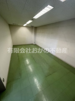 明るい洋室です