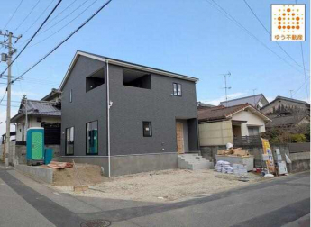 全体写真　南西角地になりますので日当たり良好です