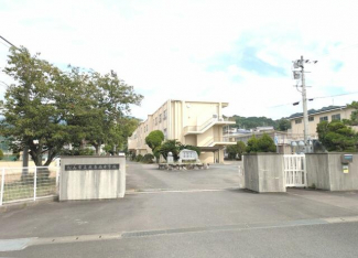 松山市立北条南中学校まで2499m