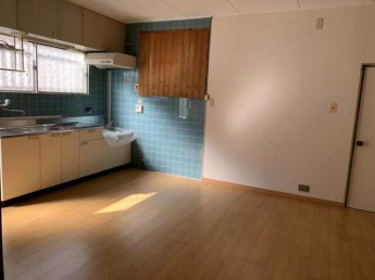 松山市雄郡２丁目の住宅付店舗一戸建ての画像