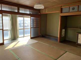 松山市雄郡２丁目の住宅付店舗一戸建ての画像