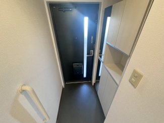 毎日通る玄関はこちらです