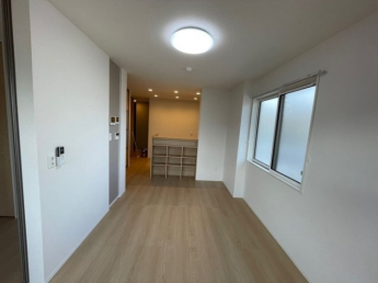 【居間・リビング】