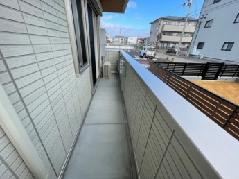 【バルコニー】