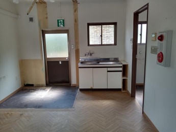 四国中央市妻鳥町の店舗一部の画像