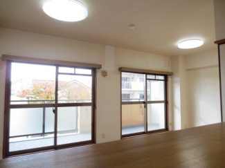 松山市立花３丁目の中古マンションの画像