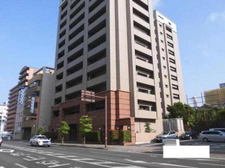 サーパス市駅前の画像