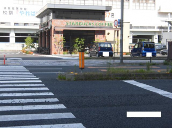 サーパス市駅前の画像