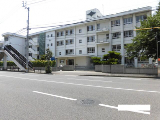 松山市立新玉小学校まで605m