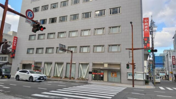 愛媛銀行末広町支店まで354m