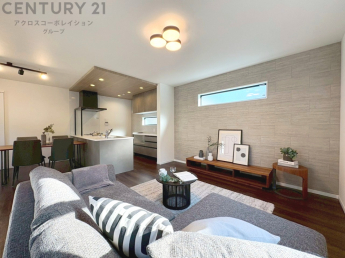 リビングダイニングは家族や友人とのコミュニケーションを楽しむ場所でくつろぎながら食事や会話を楽しめ、多目的に利用できリラックスできる空間です。家庭内の中心として機能し、快適な生活をサポートします。