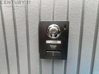 玄関前インターフォン