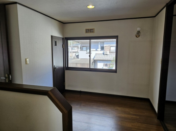 2階ホールもあるゆったりとした造りです