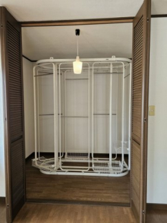 何と！回転するクローゼット！！