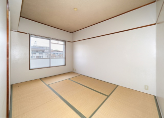 6帖和室。同タイプ別部屋の参考画像です。畳はご入居前に入ります