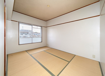 6帖和室。同タイプ別部屋の参考画像です。畳はご入居前に入ります