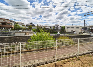 川沿いリバーサイドです