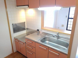 コンパクトなキッチンで掃除もラクラク