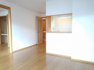 こちらのリビングで趣味の時間をお楽しみください