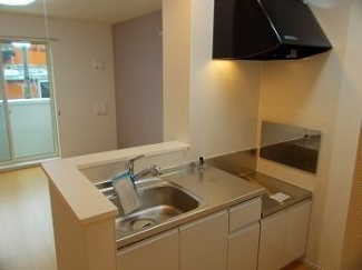 コンパクトなキッチンで掃除もラクラク