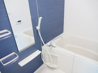 コンパクトで使いやすいお風呂です