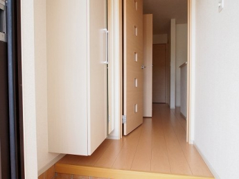 シンプルで使いやすい玄関です