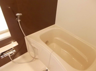 日々の疲れを癒すお風呂付です