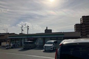 ファミリーマート松山石手店まで65m