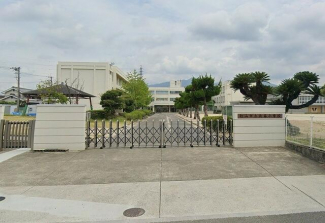 松山市立北条小学校まで1898m