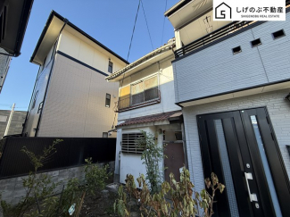 JR琵琶湖線『南草津駅』まで徒歩3分♪
徒歩圏内にスーパーやコンビニエンスストアが充実しているので買い物にとても便利です♪