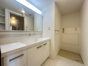 【独立洗面台】