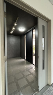 エントランスは別室です