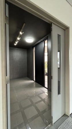 エントランスは別室です