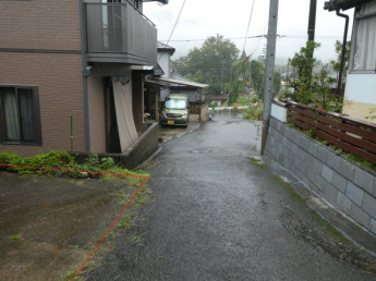 【前面道路含む現地写真】