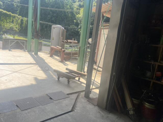 伊予郡砥部町外山の工場の画像