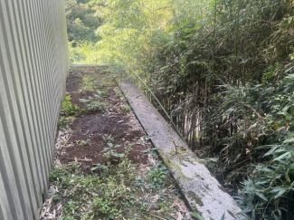 伊予郡砥部町外山の工場の画像