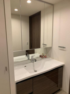 Ｊ．ＣＲＥＳＴ県庁前の画像