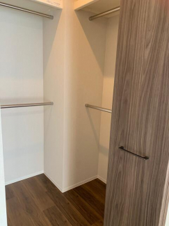 Ｊ．ＣＲＥＳＴ県庁前の画像