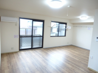 【居間・リビング】