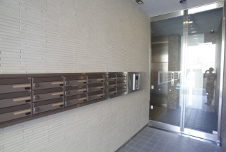 【エントランス】